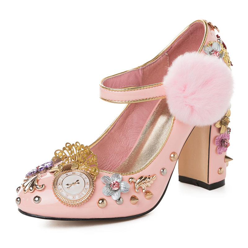 Zapatos de tacón grueso Mary J - Luxury Watch Square reseña y precio