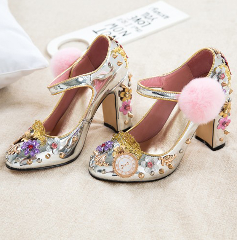 Zapatos de tacón grueso Mary J - Luxury Watch Square reseña y precio
